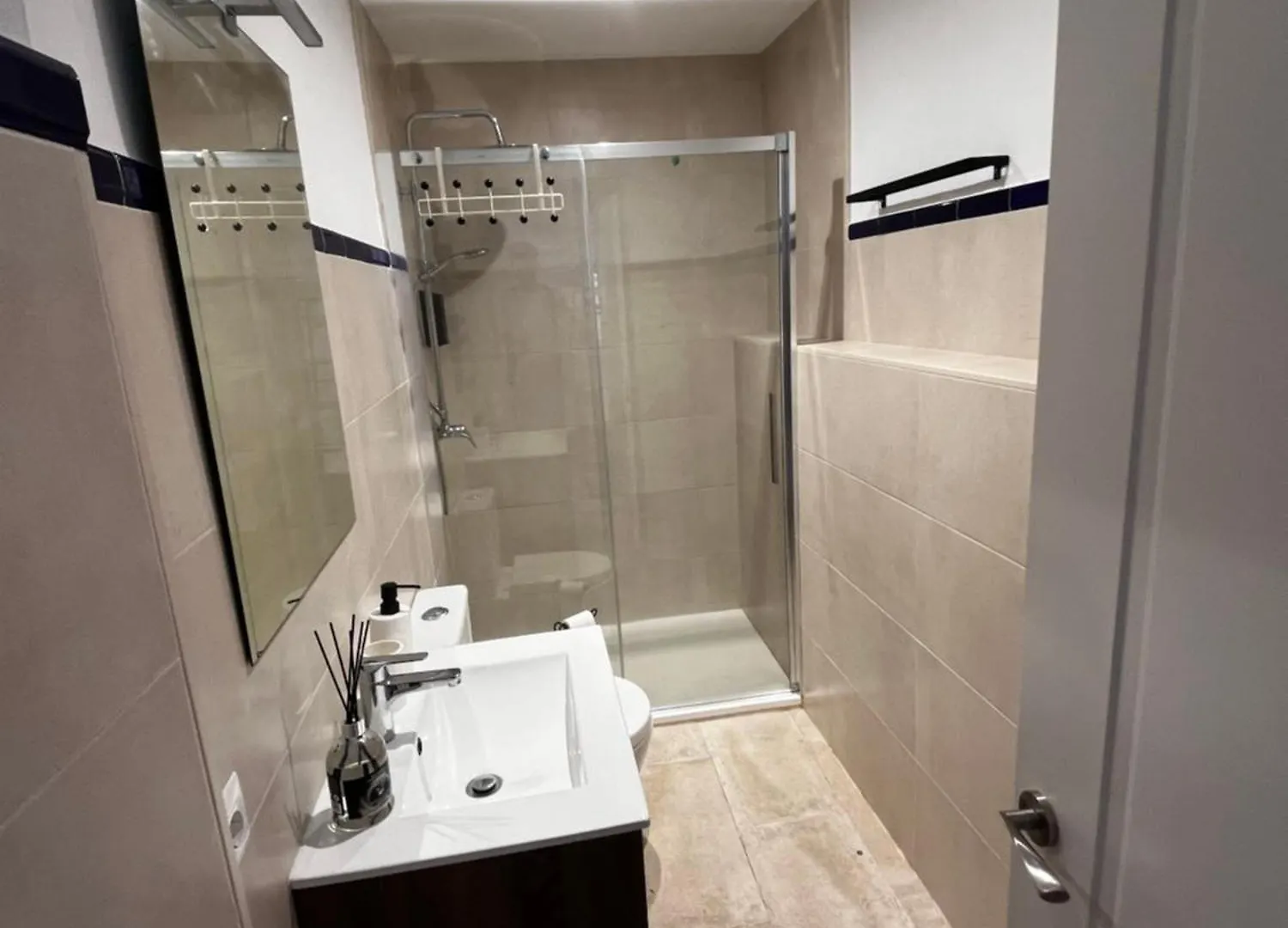 Shanti'S Andalusian Room Malaga Spain